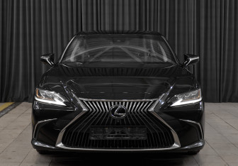 Подержанный автомобиль Lexus ES 2020 года (2 фото)