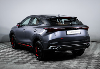 Подержанный автомобиль Omoda C5 2024 года (7 фото)