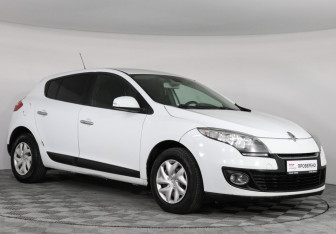 Подержанный автомобиль Renault Megane Hatchback 2013 года (2 фото)