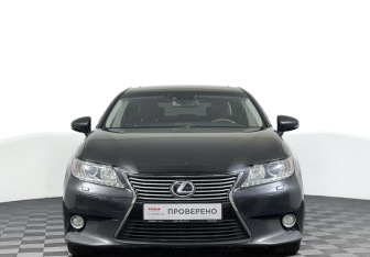 Подержанный автомобиль Lexus ES 2013 года (2 фото)