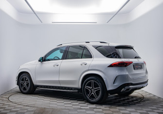 Подержанный автомобиль Mercedes-Benz GLE 2019 года (7 фото)