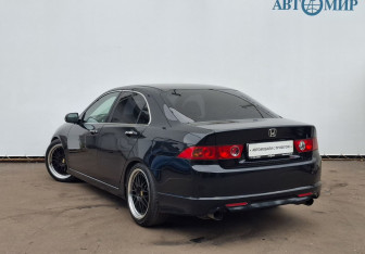 Подержанный автомобиль Honda Accord Sedan 2007 года (7 фото)