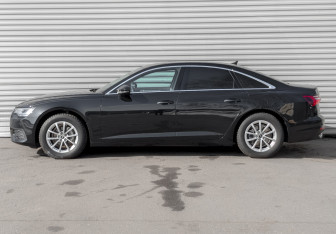 Подержанный автомобиль Audi A6 Sedan 2021 года (7 фото)