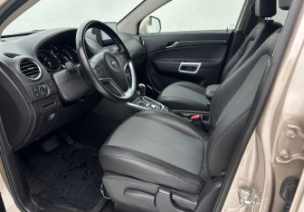 Подержанный автомобиль Opel Antara 2012 года (9 фото)