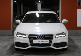 Подержанный автомобиль Audi A7 2014 года (2 фото)
