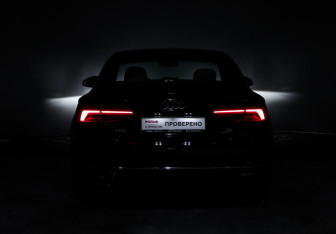 Подержанный автомобиль Audi A5 Coupe 2016 года (17 фото)