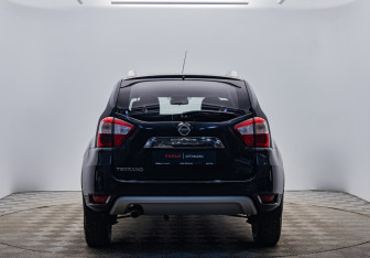 Подержанный автомобиль Nissan Terrano 2019 года (4 фото)