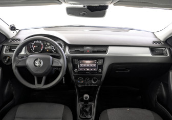 Подержанный автомобиль Skoda Rapid Liftback 2019 года (14 фото)