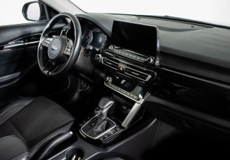 Подержанный автомобиль Kia Seltos 2021 года (10 фото)