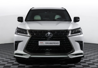 Подержанный автомобиль Lexus LX 2018 года (2 фото)