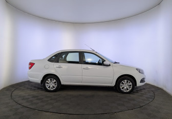Подержанный автомобиль LADA (ВАЗ) Granta Sedan 2022 года (4 фото)