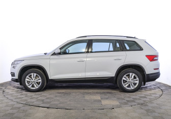 Подержанный автомобиль Skoda Kodiaq 2021 года (8 фото)