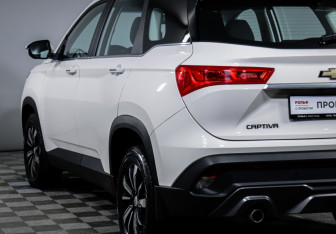 Подержанный автомобиль Chevrolet Captiva 2021 года (19 фото)