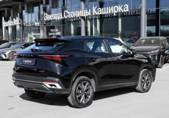 Подержанный автомобиль Omoda C5 2024 года (5 фото)