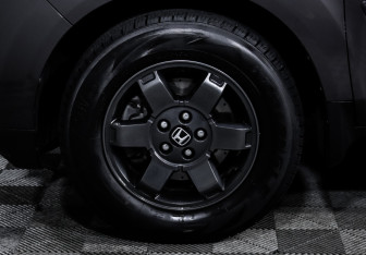 Подержанный автомобиль Honda Pilot 2013 года (15 фото)