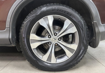 Подержанный автомобиль Honda CR-V 2014 года (9 фото)