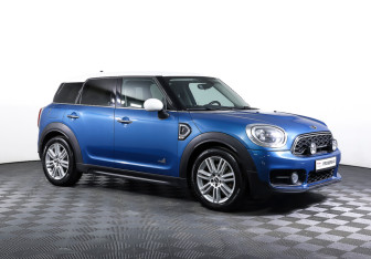 Подержанный автомобиль MINI Countryman 2017 года (3 фото)