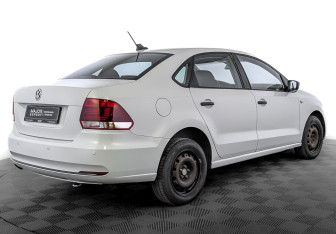 Подержанный автомобиль Volkswagen Polo Sedan 2019 года (5 фото)