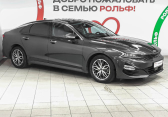 Подержанный автомобиль Kia K5 2021 года (3 фото)