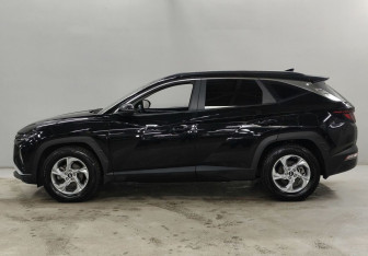 Подержанный автомобиль Hyundai Tucson 2022 года (8 фото)