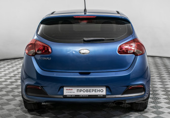 Подержанный автомобиль Kia Ceed Hatchback 2014 года (6 фото)