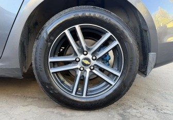 Подержанный автомобиль Chevrolet Cruze Sedan 2011 года (13 фото)