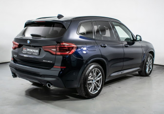 Подержанный автомобиль BMW X3 2019 года (5 фото)