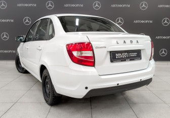 Подержанный автомобиль LADA (ВАЗ) Granta Sedan 2023 года (7 фото)
