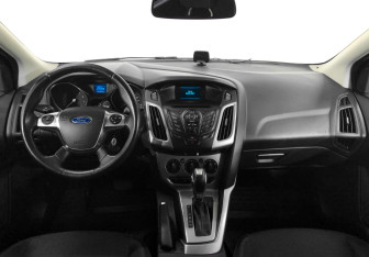 Подержанный автомобиль Ford Focus Hatchback 2014 года (8 фото)