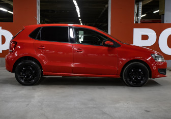 Подержанный автомобиль Volkswagen Polo Hatchback 2011 года (4 фото)