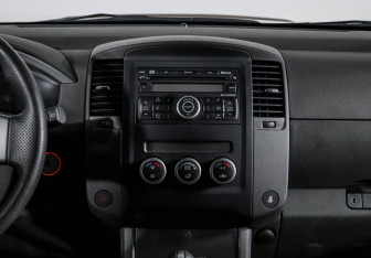 Подержанный автомобиль Nissan Pathfinder 2010 года (13 фото)