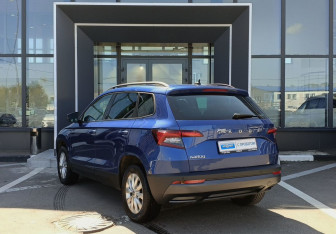 Подержанный автомобиль Skoda Karoq 2020 года (7 фото)