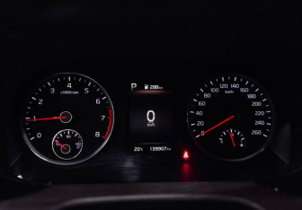 Подержанный автомобиль Kia K5 2021 года (13 фото)