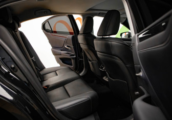 Подержанный автомобиль Lexus ES 2020 года (27 фото)