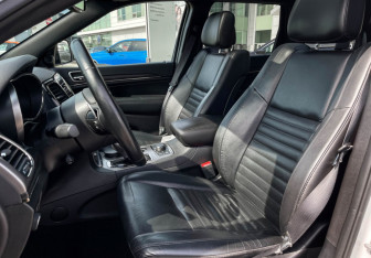 Подержанный автомобиль Jeep Grand Cherokee 2021 года (15 фото)