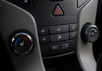 Подержанный автомобиль Chevrolet Cruze Sedan 2011 года (14 фото)