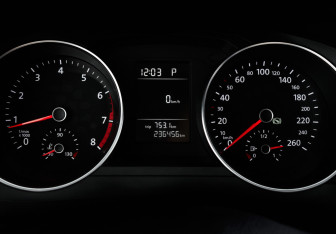 Подержанный автомобиль Volkswagen Jetta Sedan 2015 года (12 фото)