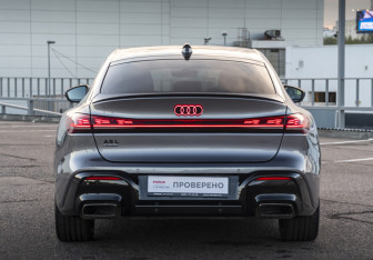 Подержанный автомобиль Audi A5 Liftback 2025 года (7 фото)