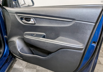 Подержанный автомобиль Kia Rio Hatchback 2021 года (22 фото)