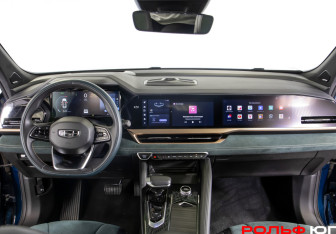 Подержанный автомобиль Geely Monjaro 2023 года (10 фото)