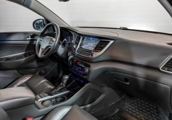 Подержанный автомобиль Hyundai Tucson 2016 года (13 фото)