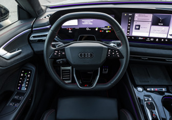 Подержанный автомобиль Audi A5 Liftback 2025 года (12 фото)