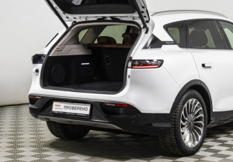 Подержанный автомобиль Voyah Free 2022 года (22 фото)