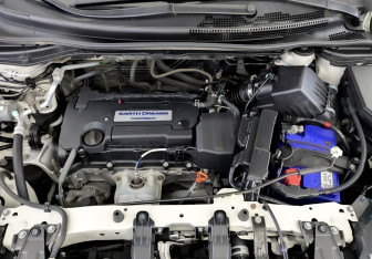 Подержанный автомобиль Honda CR-V 2015 года (9 фото)