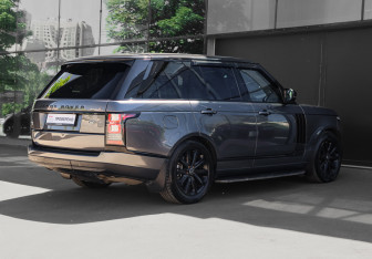 Подержанный автомобиль Land Rover Range Rover 2014 года (4 фото)