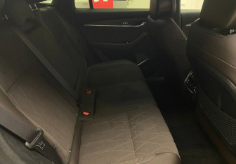 Подержанный автомобиль Geely Monjaro 2025 года (8 фото)