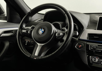 Подержанный автомобиль BMW X2 2020 года (15 фото)