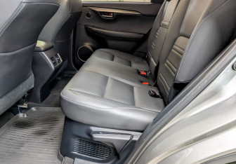 Подержанный автомобиль Lexus NX 2014 года (12 фото)