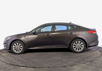 Подержанный автомобиль Kia Optima Sedan 2017 года (8 фото)