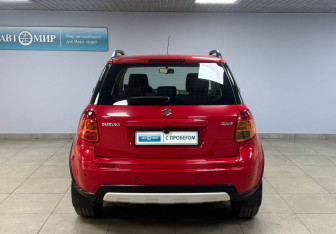 Подержанный автомобиль Suzuki SX4 Hatchback 2011 года (6 фото)